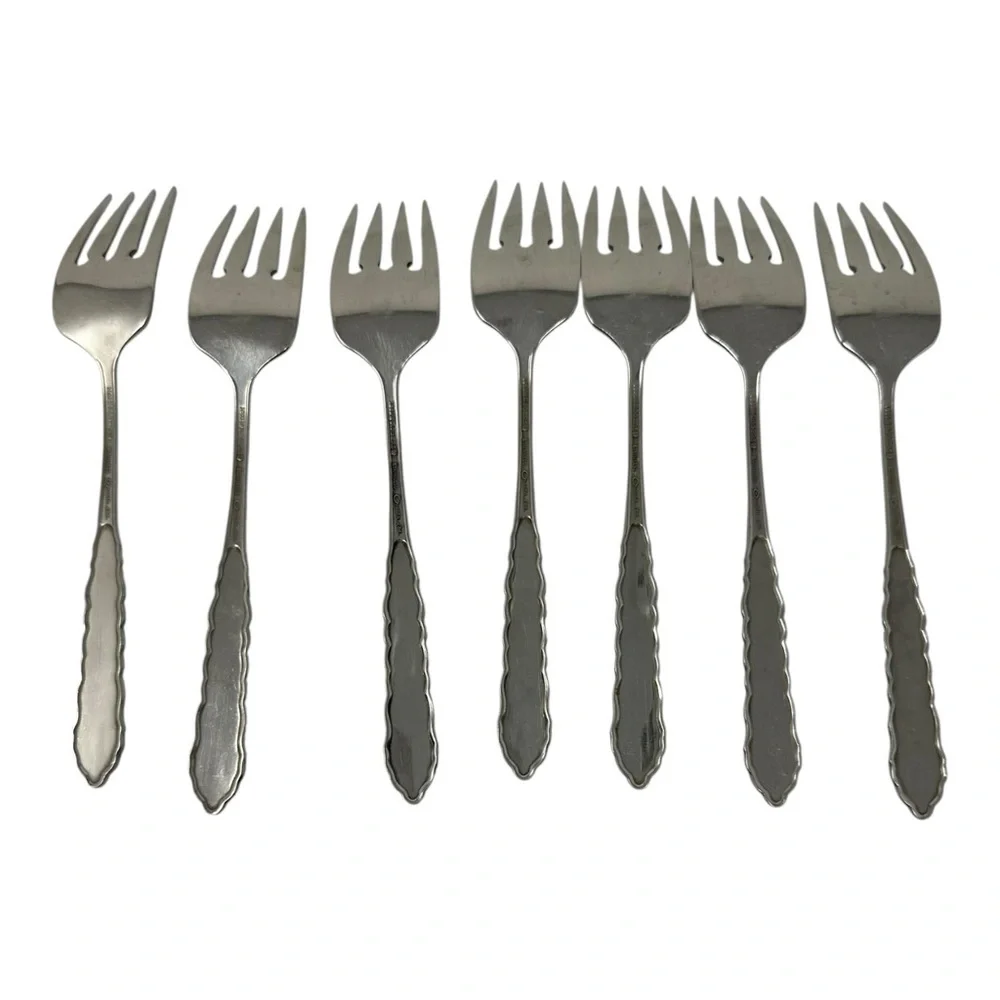 Oneida FIRST ROSE JILLIAN Stainless Flatware Silverware 7 Salad Forks